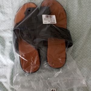 Black slippers